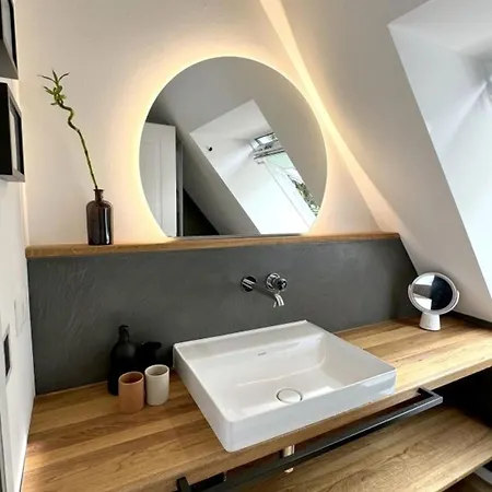 Westertilli 20 - Middelhuus - Lichtdurchflutete Architektenwohnung Im Nordischen Langhaus