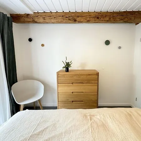 Westertilli 20 - Middelhuus - Lichtdurchflutete Architektenwohnung Im Nordischen Langhaus * Pellworm