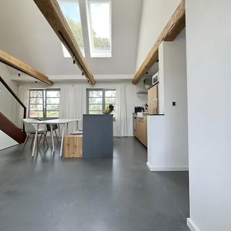 Ferienhaus Westertilli 20 - Middelhuus - Lichtdurchflutete Architektenwohnung Im Nordischen Langhaus Pellworm